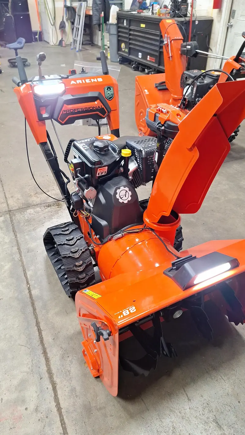 Ariens Alpine Pro 28-Inch Rapidtrak Two-Stage Snow Blower — 420Cc Efi Hydro System (Model 926091, Scratch & Dent, Full Warranty) 1