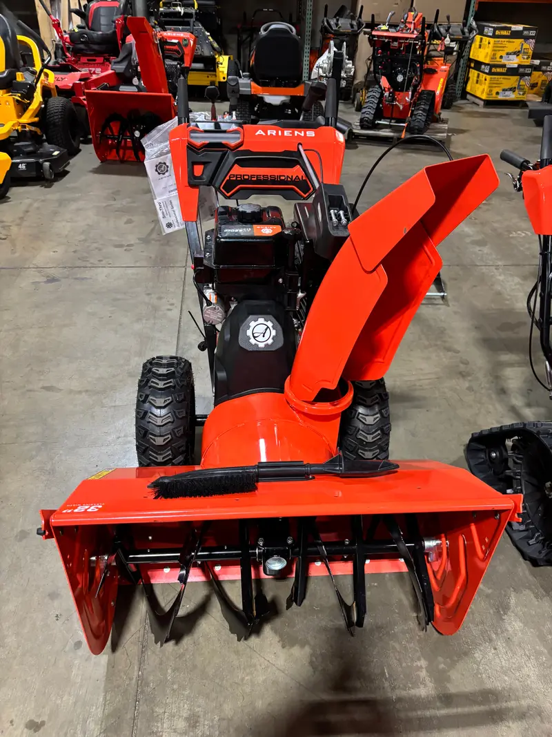 Ariens Professional 32-Inch Two-Stage Snow Blower With 420Cc Engine — Scratch & Dent (Full Warranty) 1