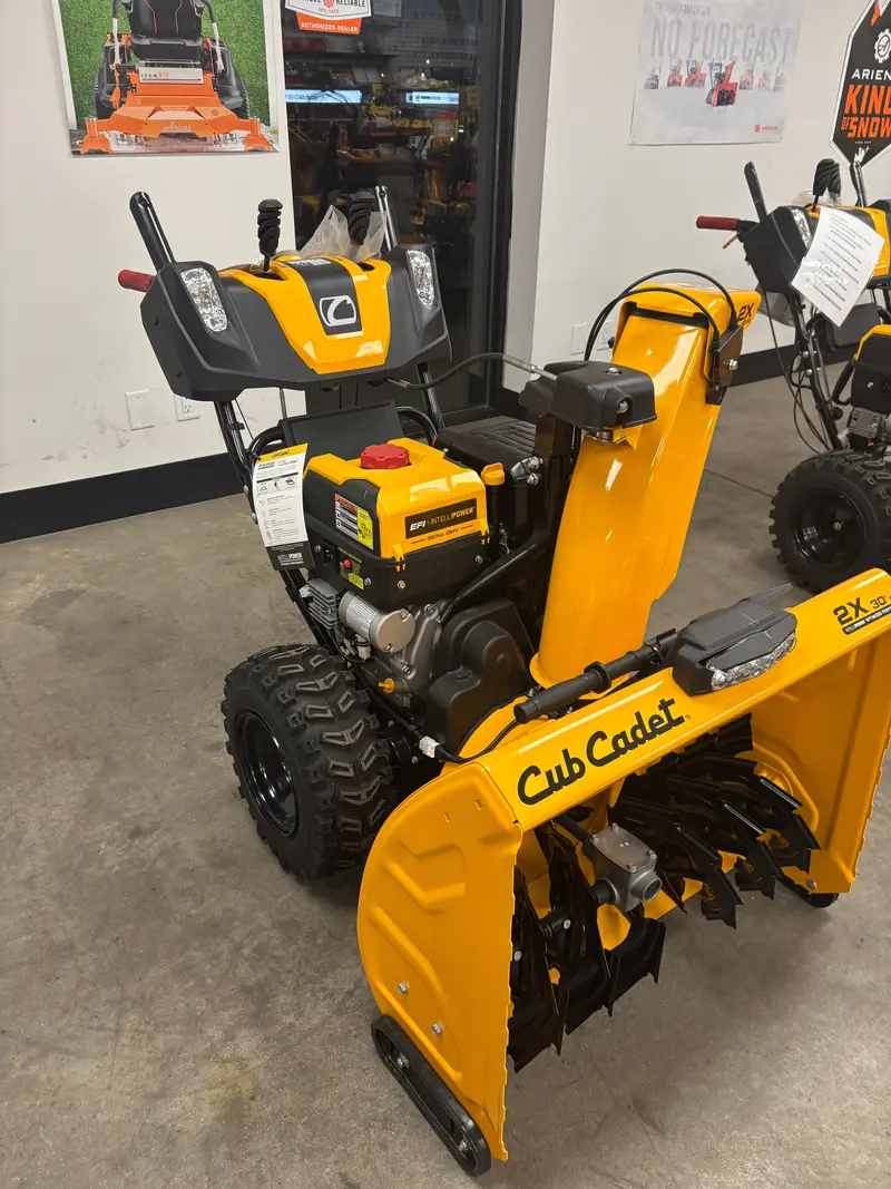 Cub Cadet 2X 30-Inch Two-Stage Snow Blower — 357Cc Efi Engine (Scratch & Dent, Full Warranty) 1