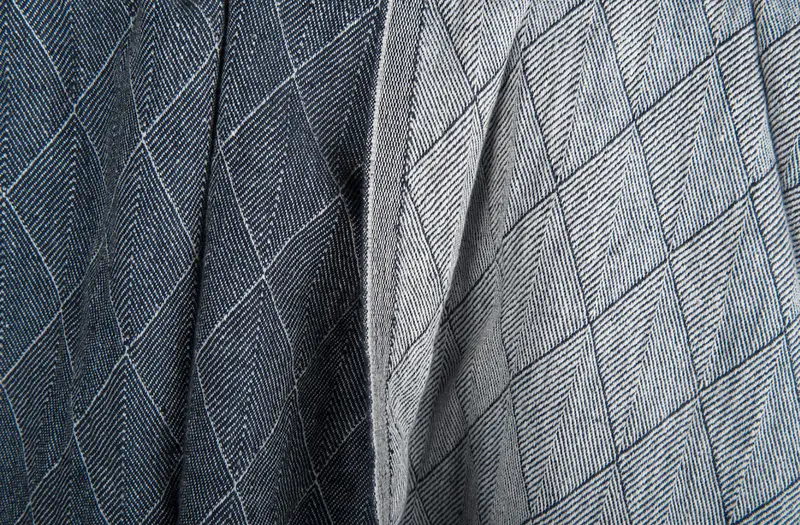 Double-Sided Jacquard Linen In Diamond Pattern: Navy And White 1