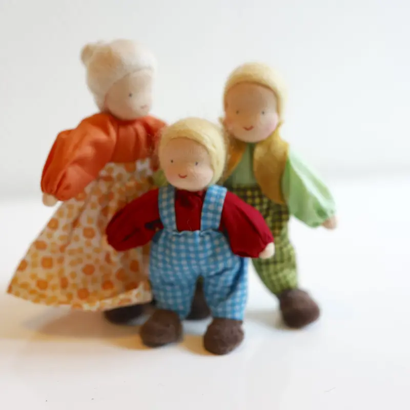 European Dollhouse Family Set 1