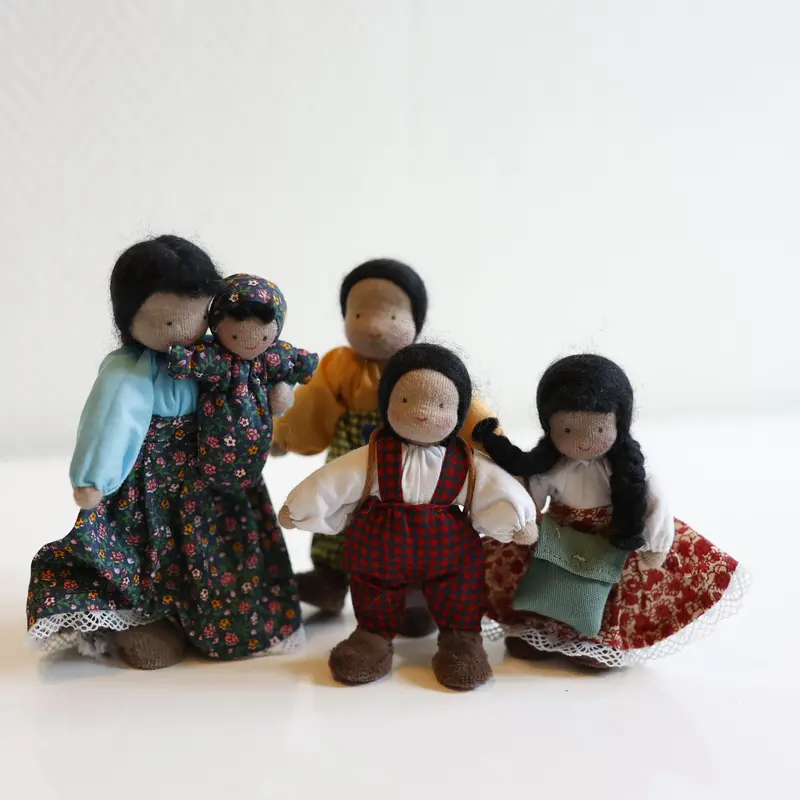 Expanded Latin American Dollhouse Family Set 1