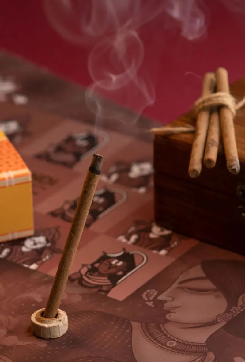 Parivaar Dhoop Stick Jar – Richly Scented Solid Incense, 100G 1