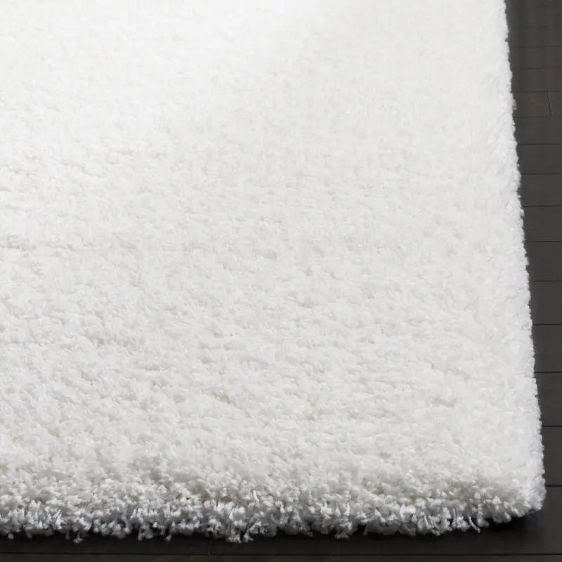 Safavieh California Premium Shag White Area Rug – 5'3" X 7'6" 1
